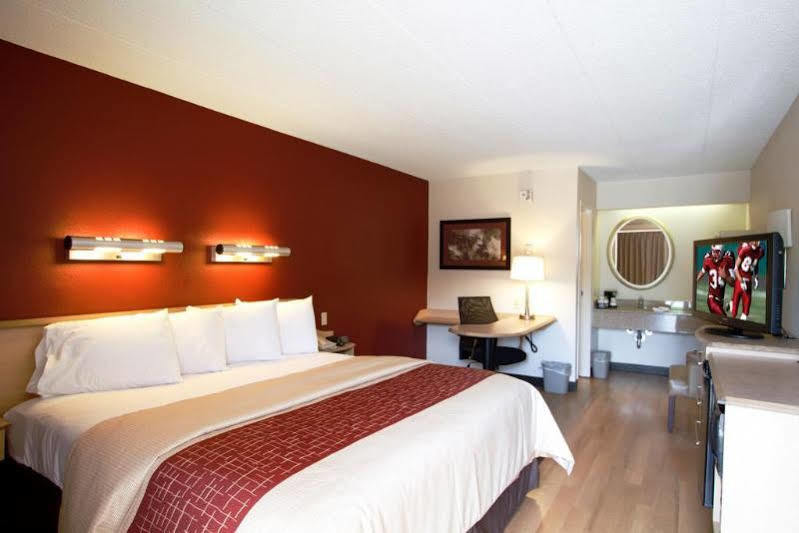 Red Roof Inn Canton Eksteriør billede