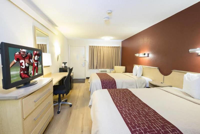 Red Roof Inn Canton Eksteriør billede